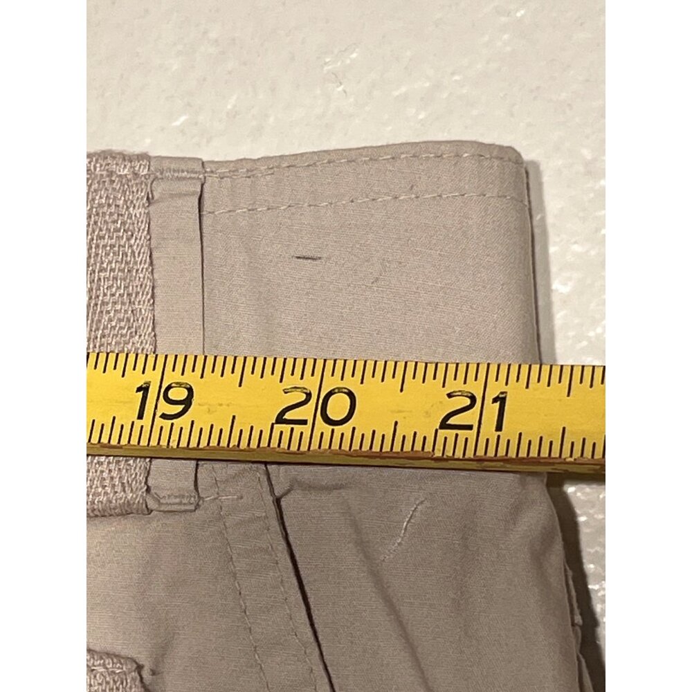 Avenue Womens Beige Cargo Capri Pants 20 Stretch Comfortable Lightweight Casual - Picture 8 of 10